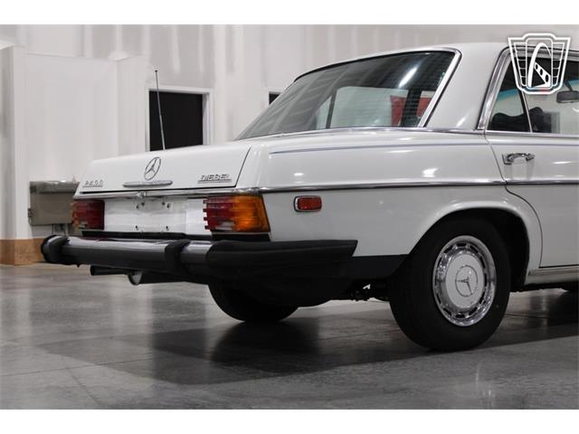 1974 Mercedes-Benz 240D (CC-2115083) for sale in Runnemede, New Jersey