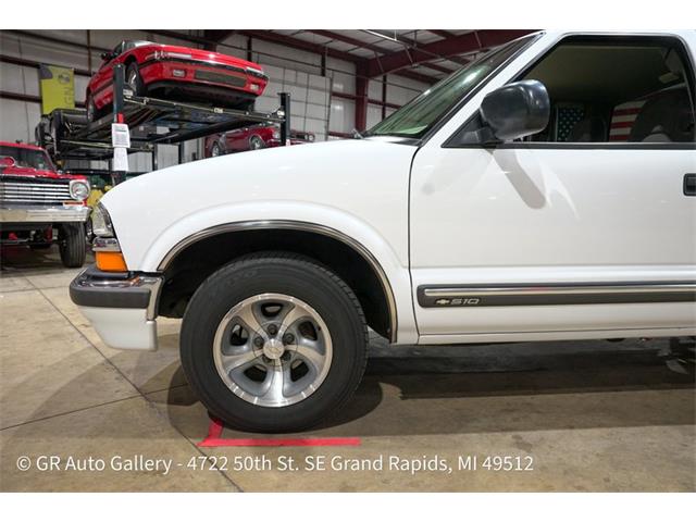 2001 Chevrolet S10 (CC-2115343) for sale in Kentwood, Michigan