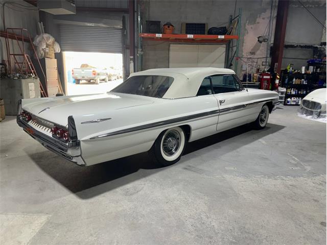 1961 Pontiac Bonneville (CC-2115497) for sale in West Babylon, New York