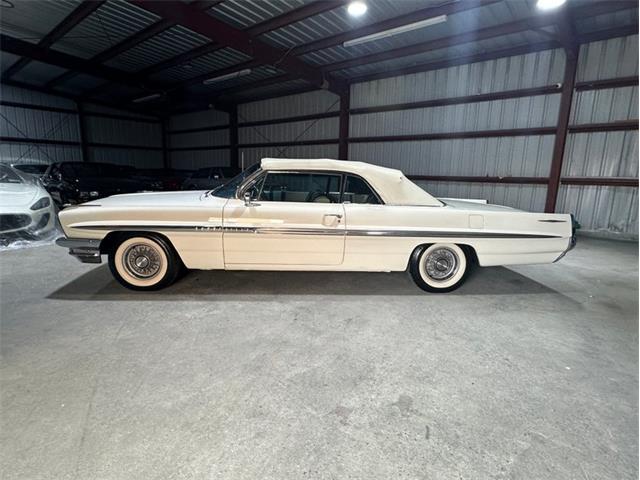 1961 Pontiac Bonneville (CC-2115497) for sale in West Babylon, New York