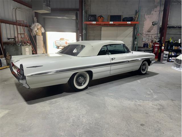 1961 Pontiac Bonneville (CC-2115497) for sale in West Babylon, New York