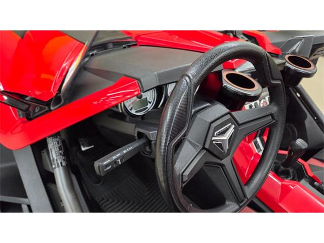 2015 Polaris Slingshot (CC-2115962) for sale in Mankato, Minnesota