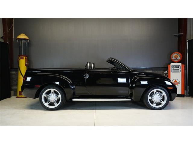 2004 Chevrolet SSR (CC-2110060) for sale in Stratford, Ontario
