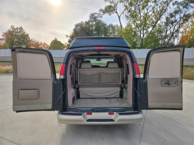 2002 Chevrolet Express (CC-2116013) for sale in Addison, Illinois