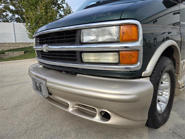 2002 Chevrolet Express (CC-2116013) for sale in Addison, Illinois