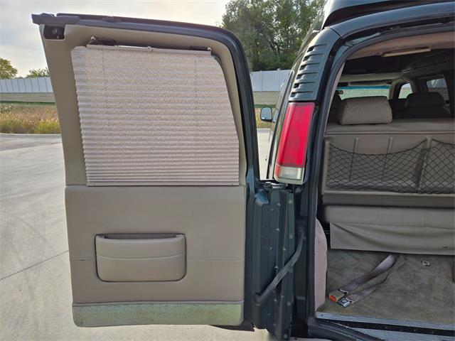 2002 Chevrolet Express (CC-2116013) for sale in Addison, Illinois