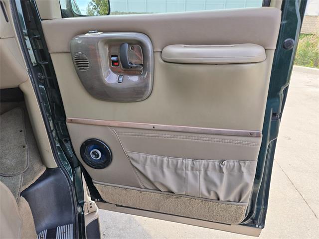 2002 Chevrolet Express (CC-2116013) for sale in Addison, Illinois