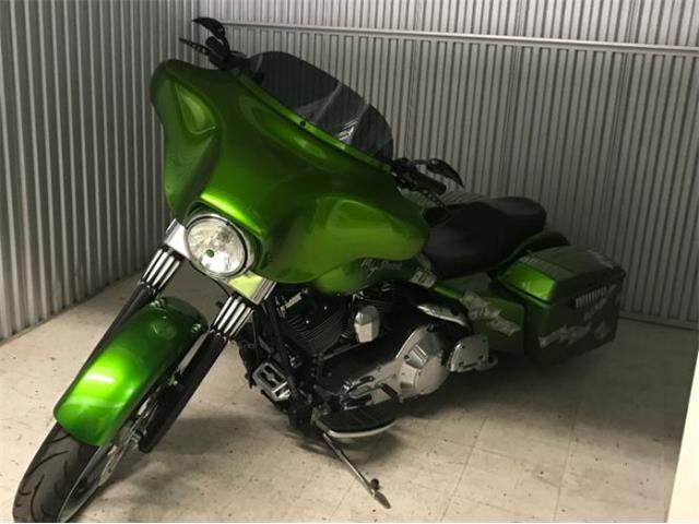 2005 Harley-Davidson Electra Glide (CC-2110623) for sale in Cadillac, Michigan