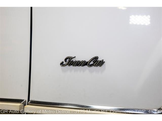 1989 Lincoln Town Car (CC-2116589) for sale in Kentwood, Michigan