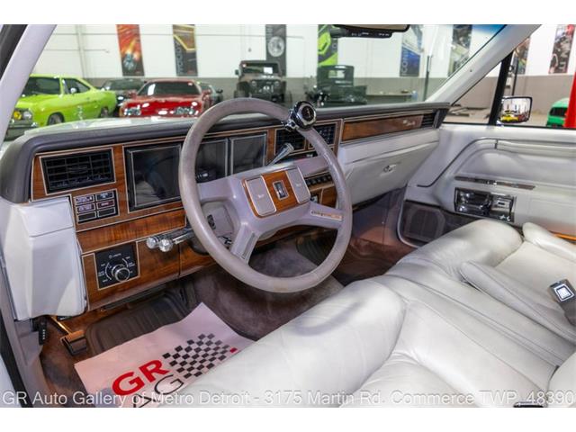 1989 Lincoln Town Car (CC-2116589) for sale in Kentwood, Michigan