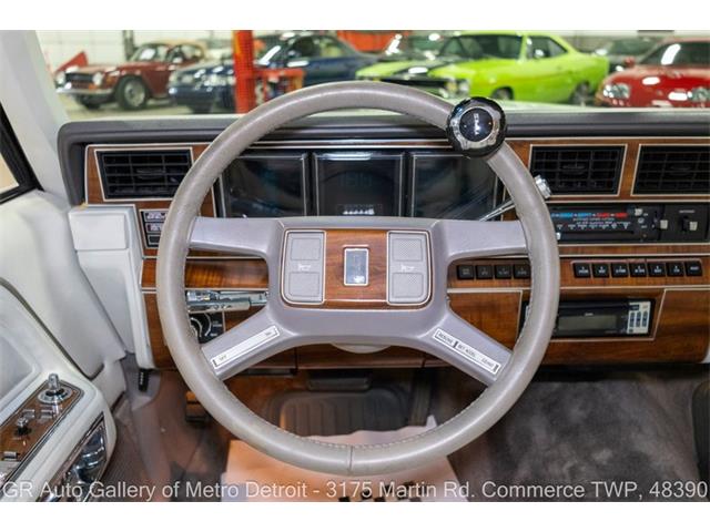 1989 Lincoln Town Car (CC-2116589) for sale in Kentwood, Michigan