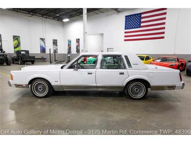 1989 Lincoln Town Car (CC-2116589) for sale in Kentwood, Michigan