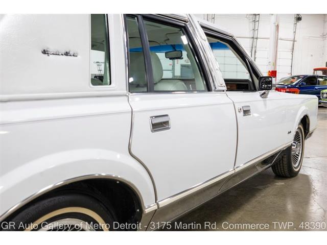 1989 Lincoln Town Car (CC-2116589) for sale in Kentwood, Michigan