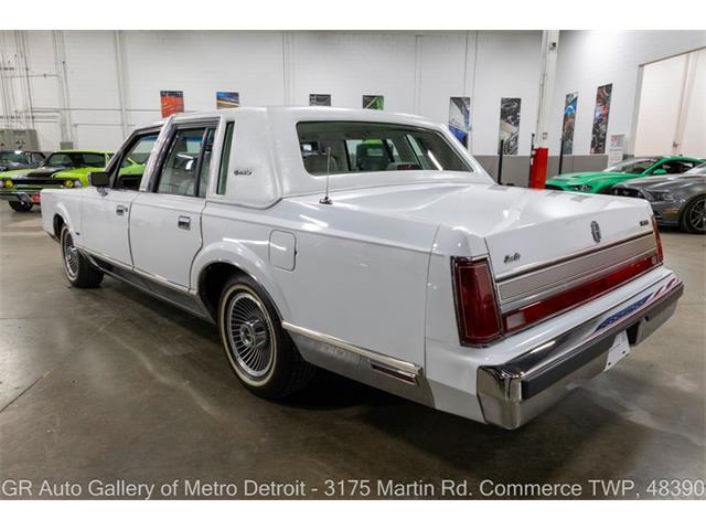 1989 Lincoln Town Car (CC-2116589) for sale in Kentwood, Michigan