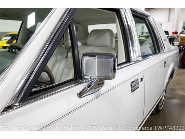 1989 Lincoln Town Car (CC-2116589) for sale in Kentwood, Michigan