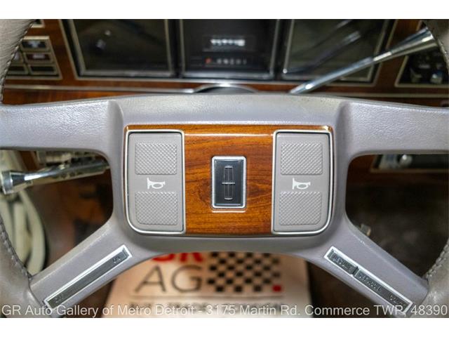 1989 Lincoln Town Car (CC-2116589) for sale in Kentwood, Michigan
