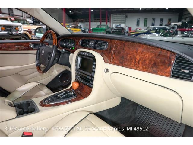 2009 Jaguar XJ8 (CC-2116775) for sale in Kentwood, Michigan