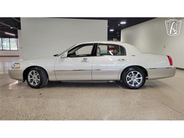 2005 Lincoln Town Car (CC-2116895) for sale in Dearborn, Michigan