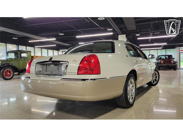 2005 Lincoln Town Car (CC-2116895) for sale in Dearborn, Michigan