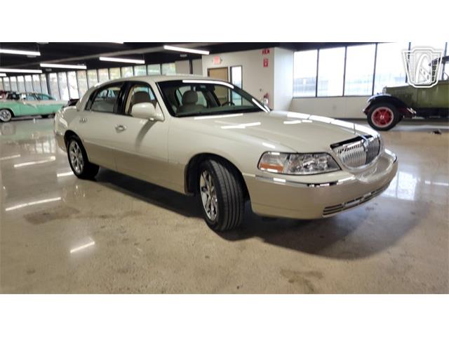 2005 Lincoln Town Car (CC-2116895) for sale in Dearborn, Michigan