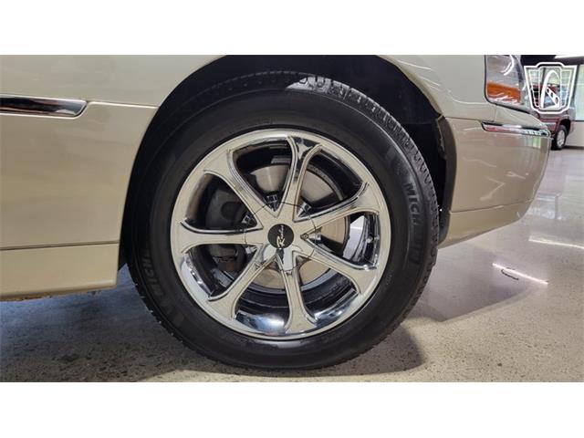 2005 Lincoln Town Car (CC-2116895) for sale in Dearborn, Michigan