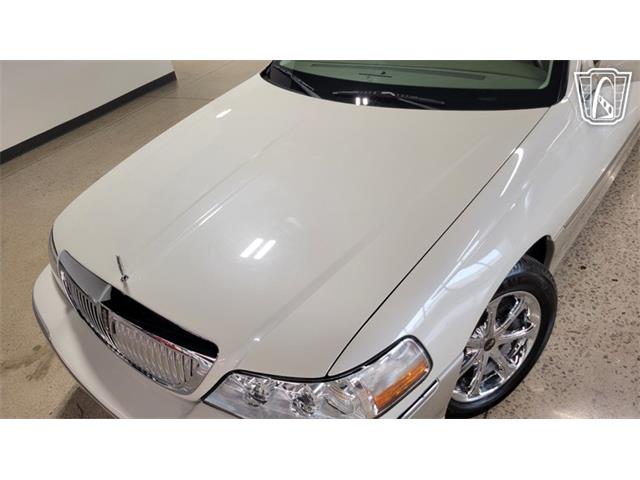 2005 Lincoln Town Car (CC-2116895) for sale in Dearborn, Michigan