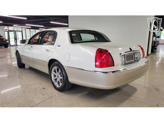 2005 Lincoln Town Car (CC-2116895) for sale in Dearborn, Michigan
