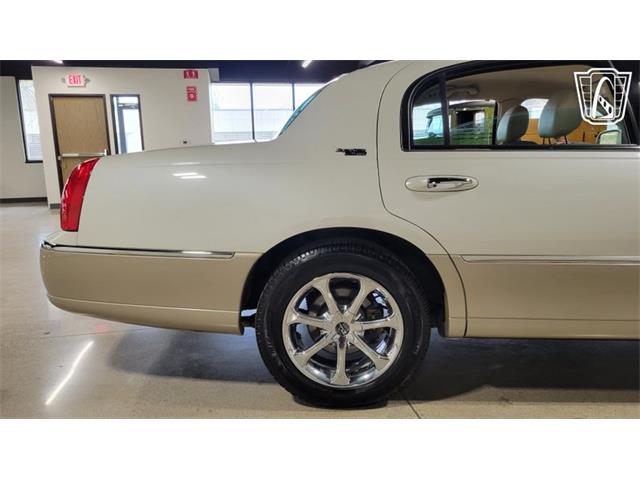 2005 Lincoln Town Car (CC-2116895) for sale in Dearborn, Michigan