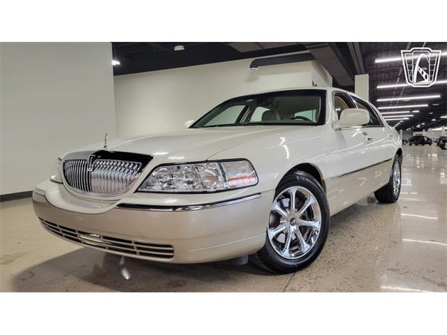 2005 Lincoln Town Car (CC-2116895) for sale in Dearborn, Michigan