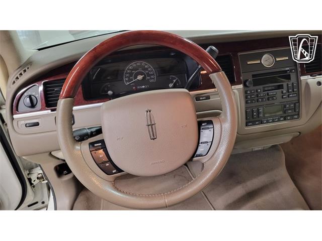 2005 Lincoln Town Car (CC-2116895) for sale in Dearborn, Michigan