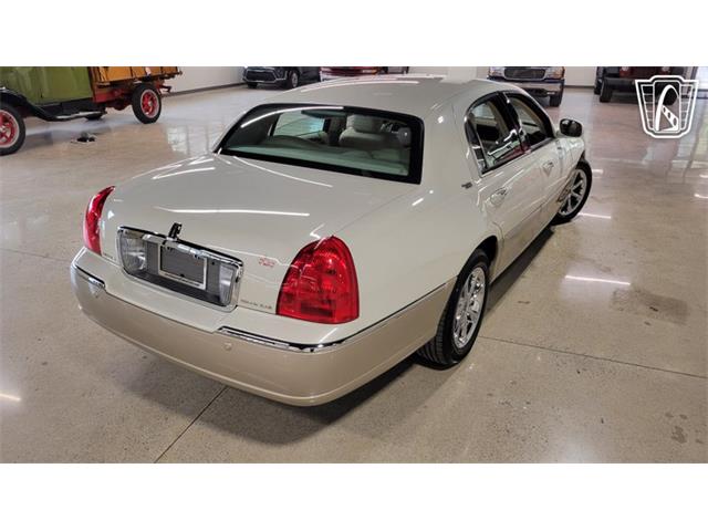 2005 Lincoln Town Car (CC-2116895) for sale in Dearborn, Michigan