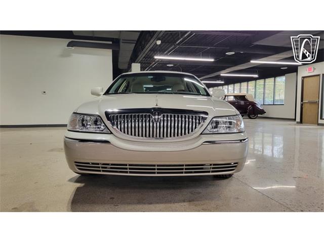 2005 Lincoln Town Car (CC-2116895) for sale in Dearborn, Michigan