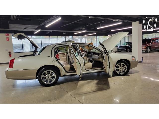 2005 Lincoln Town Car (CC-2116895) for sale in Dearborn, Michigan