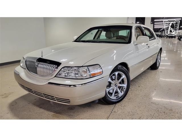 2005 Lincoln Town Car (CC-2116895) for sale in Dearborn, Michigan