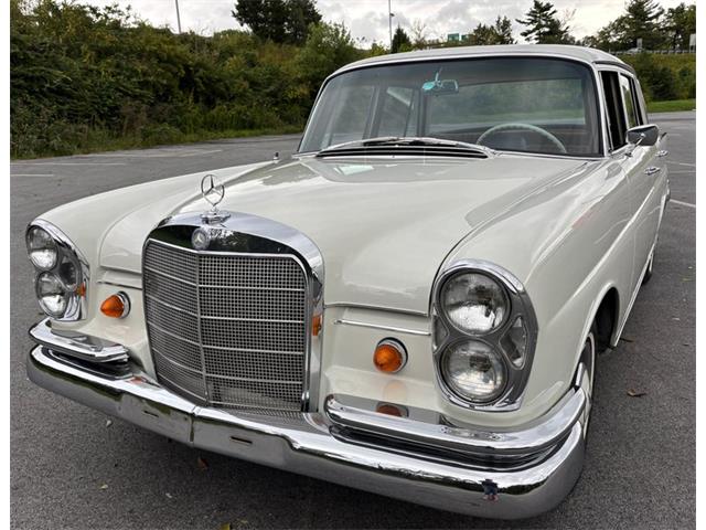1966 Mercedes-Benz 230 (CC-2116968) for sale in West Chester, Pennsylvania