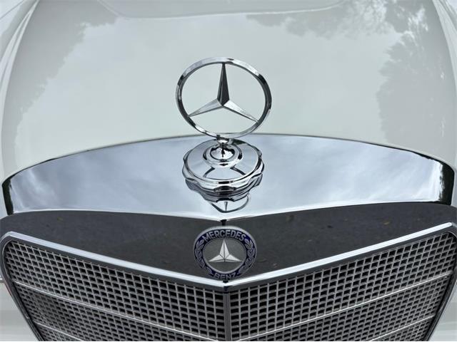 1966 Mercedes-Benz 230 (CC-2116968) for sale in West Chester, Pennsylvania