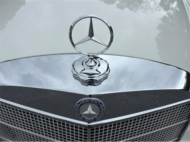 1966 Mercedes-Benz 230 (CC-2116968) for sale in West Chester, Pennsylvania
