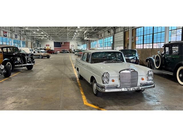 1966 Mercedes-Benz 230 (CC-2116968) for sale in West Chester, Pennsylvania