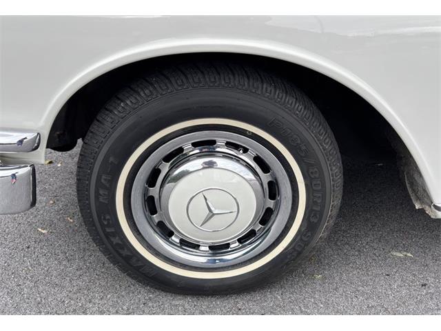 1966 Mercedes-Benz 230 (CC-2116968) for sale in West Chester, Pennsylvania