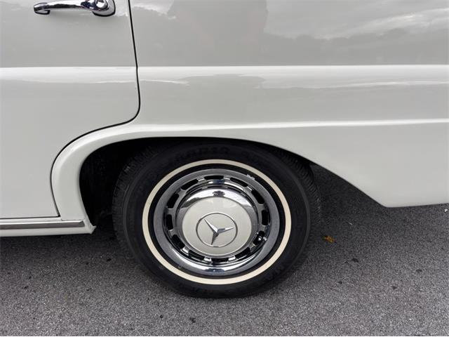 1966 Mercedes-Benz 230 (CC-2116968) for sale in West Chester, Pennsylvania