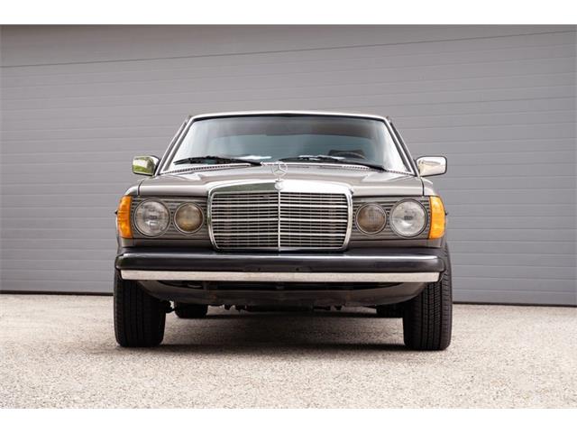 1985 Mercedes-Benz 300 (CC-2117092) for sale in Wayne, Pennsylvania