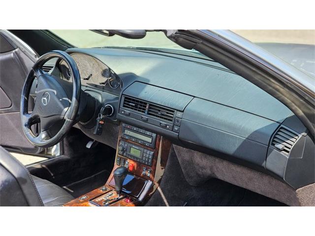 2001 Mercedes-Benz SL500 (CC-2117164) for sale in Glendale, California