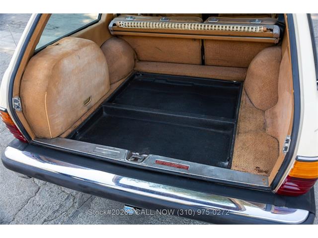 1982 Mercedes-Benz 300TD (CC-2117191) for sale in Beverly Hills, California