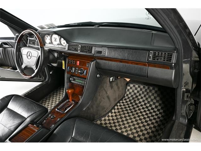 1995 Mercedes-Benz E36 (CC-2117267) for sale in Farmingdale, New York