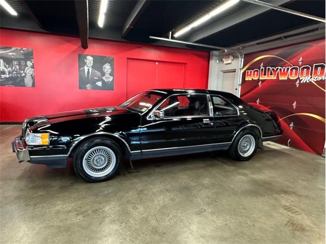 1988 Lincoln Mark VII (CC-2117297) for sale in West Babylon, New York