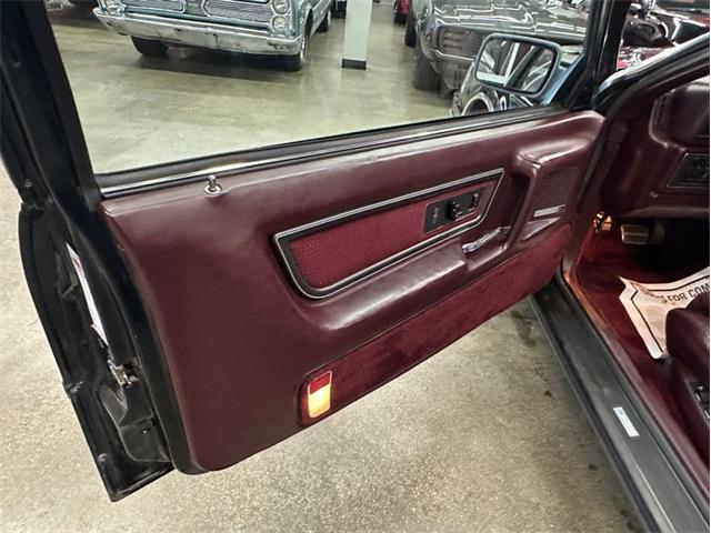 1988 Lincoln Mark VII (CC-2117297) for sale in West Babylon, New York