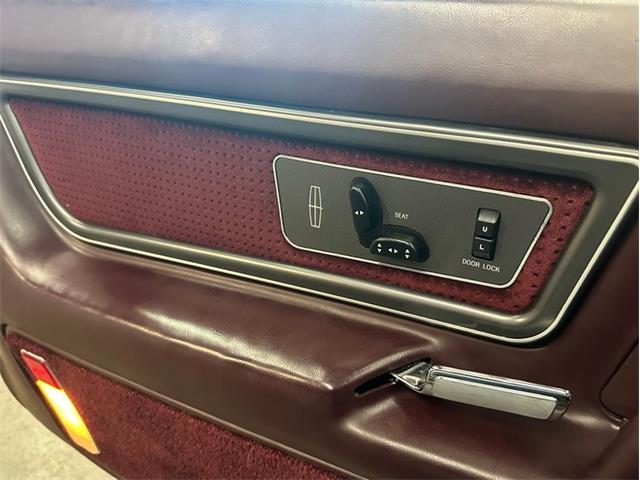 1988 Lincoln Mark VII (CC-2117297) for sale in West Babylon, New York