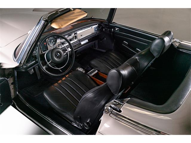 1970 Mercedes-Benz 280SL (CC-2117695) for sale in St. Louis, Missouri