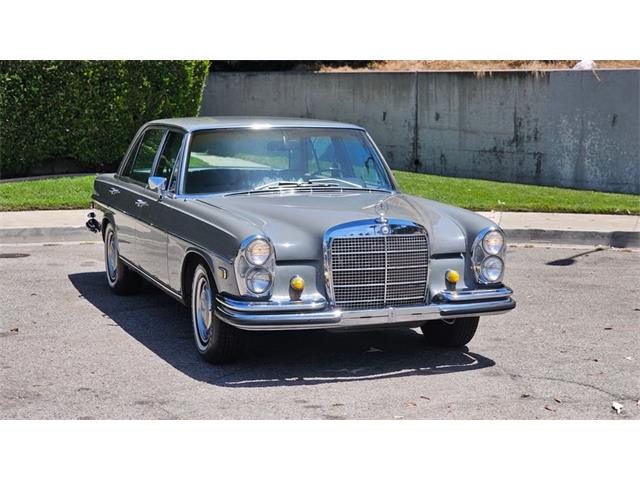 1968 Mercedes-Benz 280SEL (CC-2117734) for sale in Glendale, California