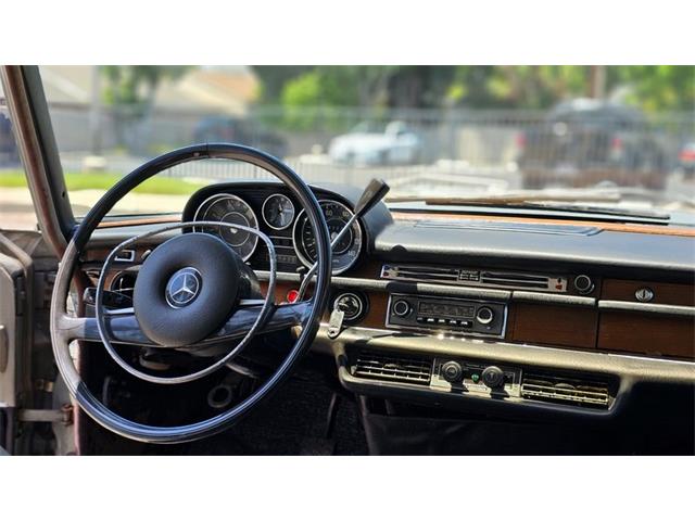 1968 Mercedes-Benz 280SEL (CC-2117734) for sale in Glendale, California